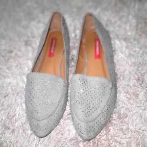 Flat shoes